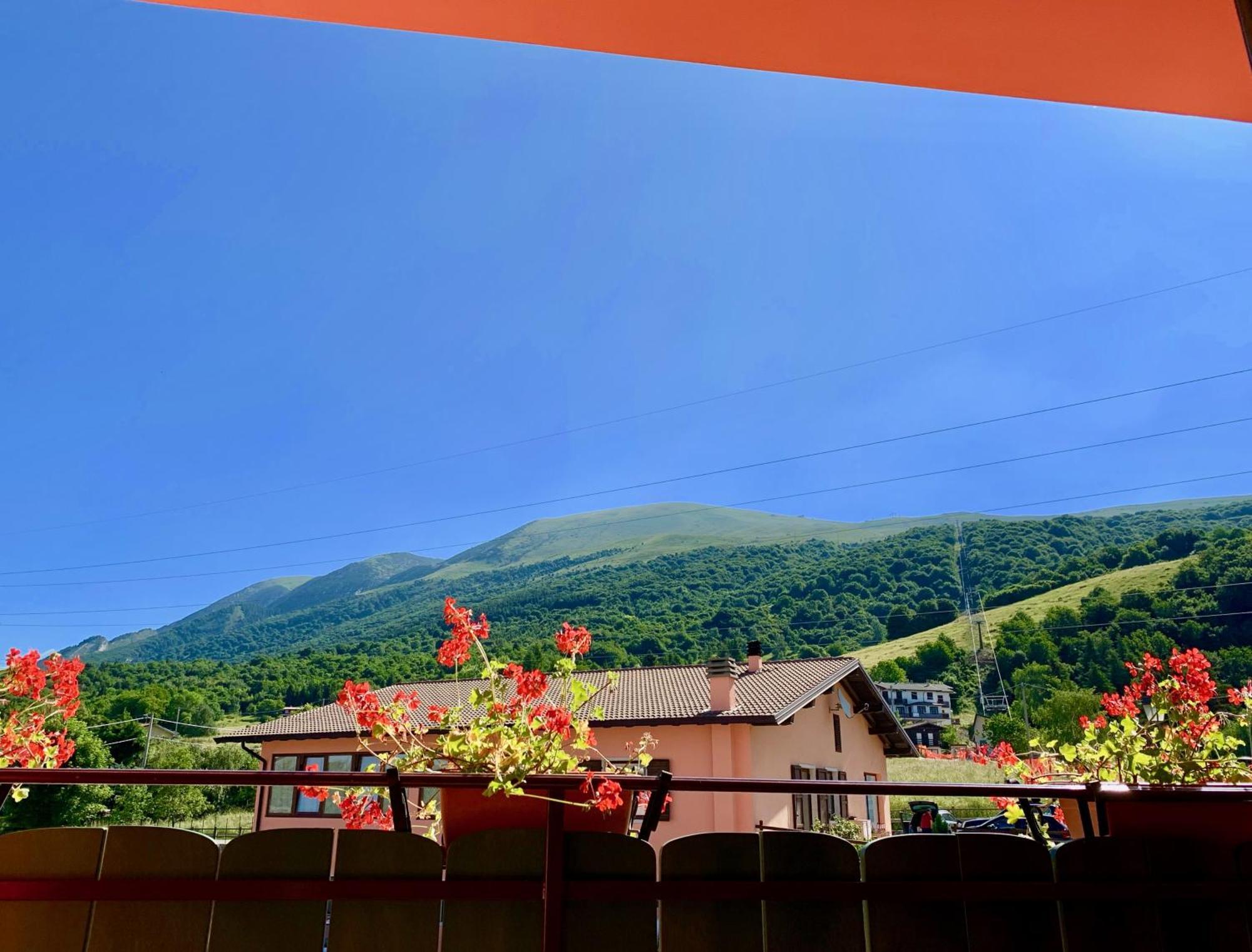 Hotel Edelweiss Сан-Дзено-ди-Монтанья Экстерьер фото